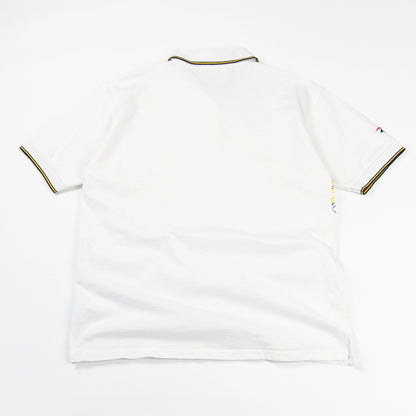 Retro della polo Reebok vintage con fondo bianco e dettagli sportivi